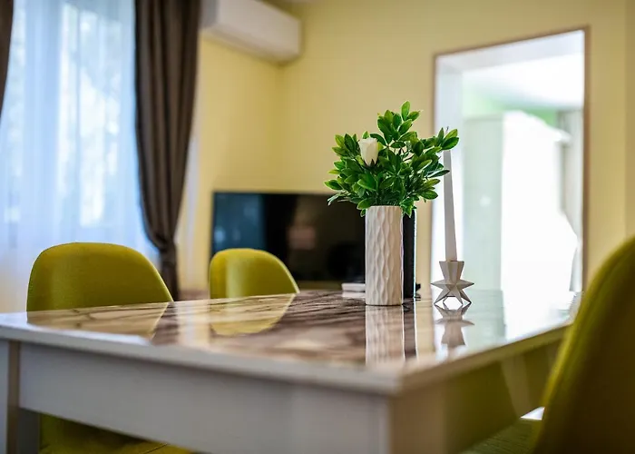 Sunny And Quiet 2bdr *