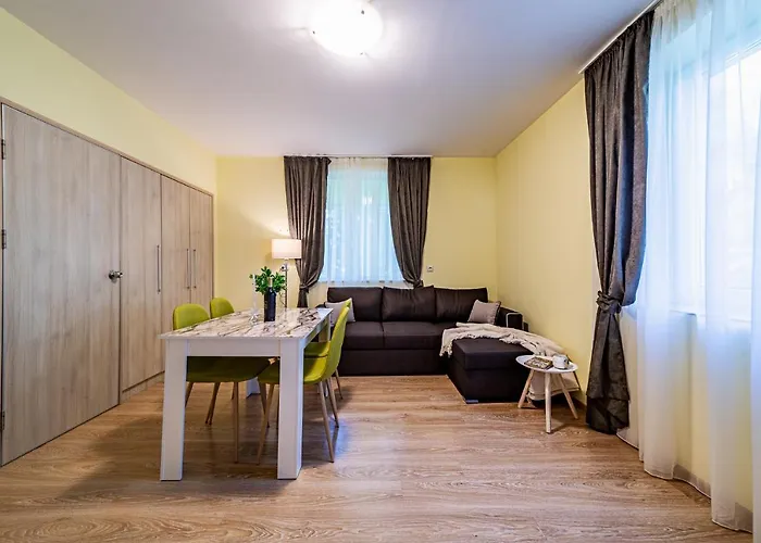 Lägenhet Sunny And Quiet 2bdr *