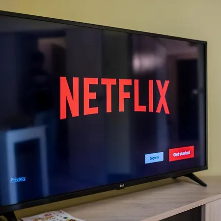 Sunny And Quiet 2bdr Appartement Varna