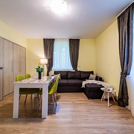 Appartement Sunny And Quiet 2bdr *