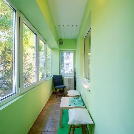 Sunny And Quiet 2bdr Appartement *