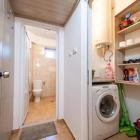 Appartement Sunny And Quiet 2bdr