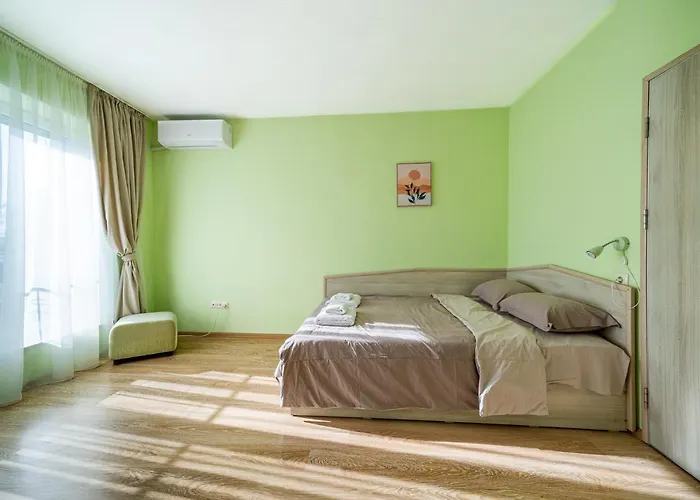 Sunny And Quiet 2bdr * Варна