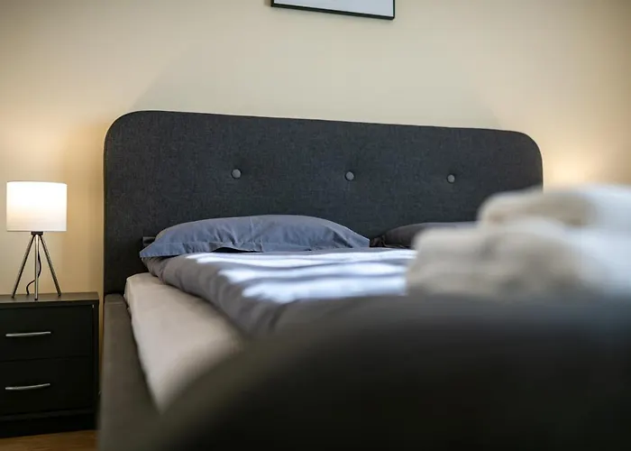 Sunny And Quiet 2bdr Apartament Varna