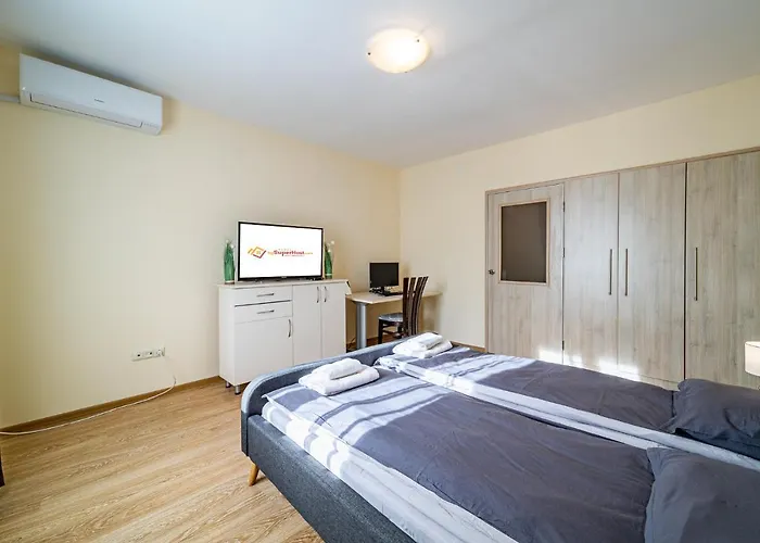 Sunny And Quiet 2bdr Apartament